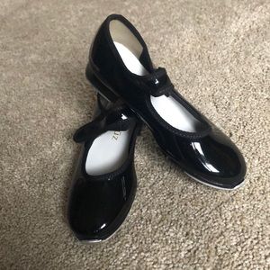 Danshuz black patent leather tap shoes